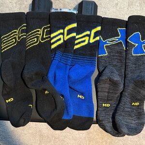 Under Armour UNI Black Blue Yellow Athletic Socks STEPH CURRY MD MEDIUM M SPORTS
